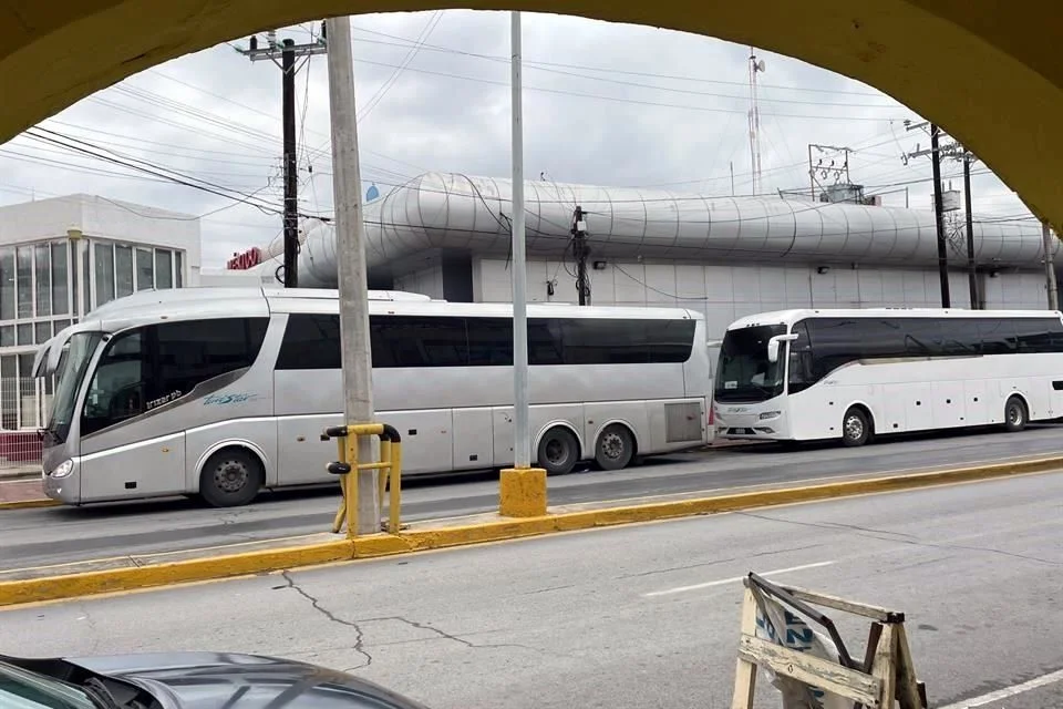 Primer grupo de deportados llega a México tras medidas de Trump