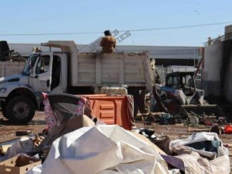 Efectúa Gobierno Municipal operativo de limpieza en terreno donde se alojaban migrantes