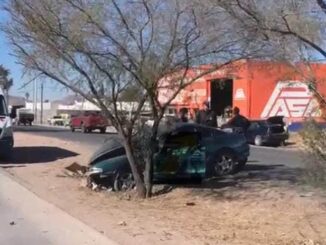 Choque deja un lesionado en cruce del periférico Lombardo Toledano