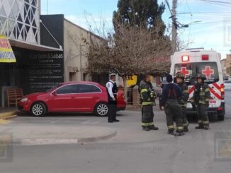 Hombre se electrocuta al realizar trabajos de soldadura en una taquería