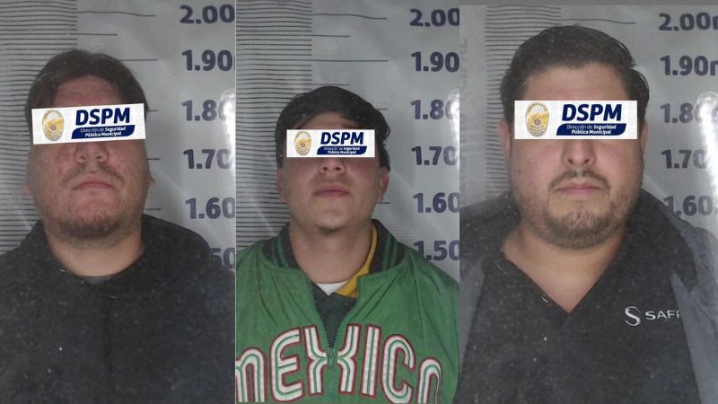 Policías municipales detienen a tres acusados de robo con violencia
