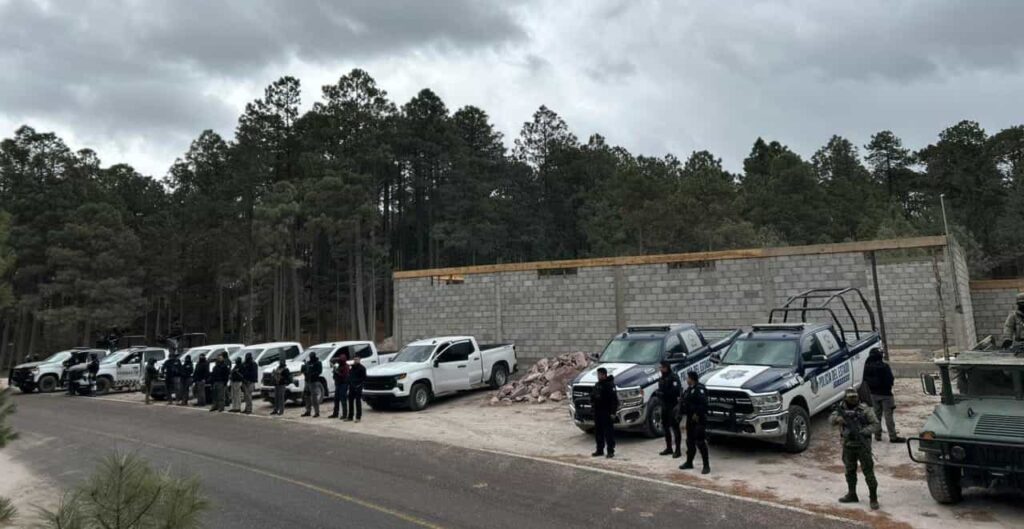 Recorre Célula BOI comunidades en Guadalupe y Calvo para brindar seguridad a la población