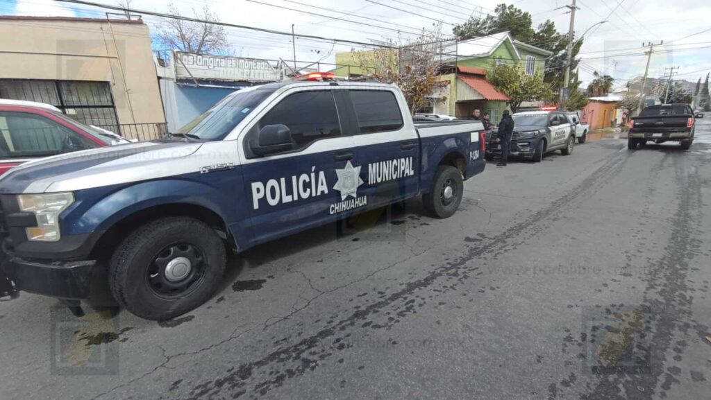 Encuentran a un hombre sin vida en departamento de la colonia Granjas