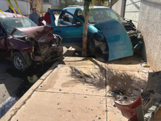 Choque frontal en Rinconada Los Nogales deja dos mujeres lesionadas
