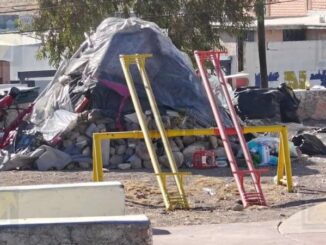 Denuncian a drogadictos que se apoderaron del parque de El Saucito; policías no hicieron nada 