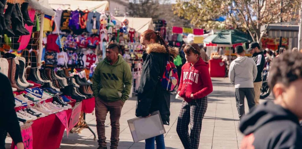 A partir de mañana, se retirarán vendedores ambulantes de Plaza de Armas por término de temporada navideña