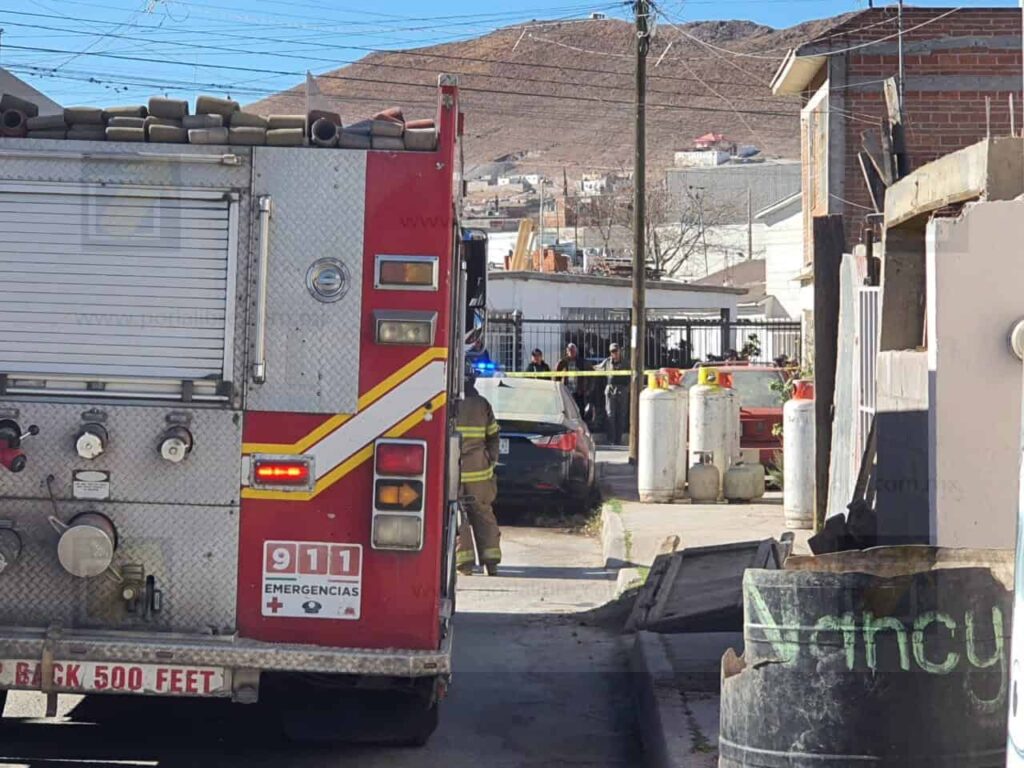 Explosión por acumulación de gas deja a un adulto mayor lesionado y afecta 10 viviendas