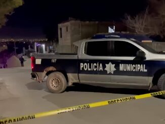 Ejecutan a pareja dentro de un automóvil en la colonia Plutarco Elías Calles