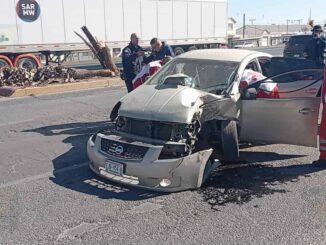 Accidente en el Periférico de la Juventud deja a una mujer lesionada