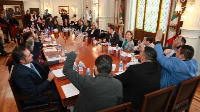 Aprueban regidores por mayoría modificación del Reglamento de Desarrollo Urbano para reglamentar construcción de bardas en fraccionamientos