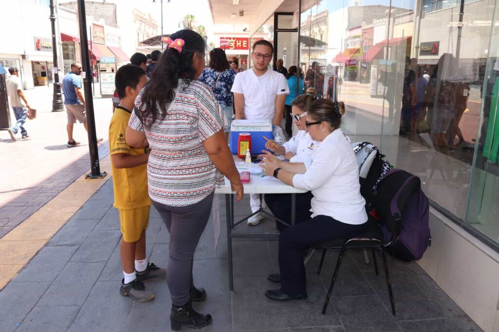 Invita Secretaría de Salud a vacunarse contra diversos tipos de enfermedades