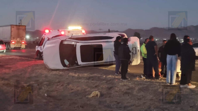 choque-y-volcadura-en-la-carretera-chihuahua-juarez-deja-dos-personas-atendidas.jpeg Choque y volcadura en la carretera Chihuahua-Juárez deja dos personas atendidas
