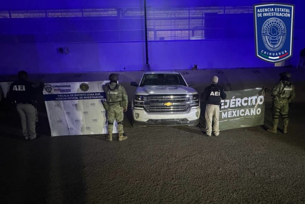 Recupera Operativo Conjunto pick up robada en carretera vía corta a Parral