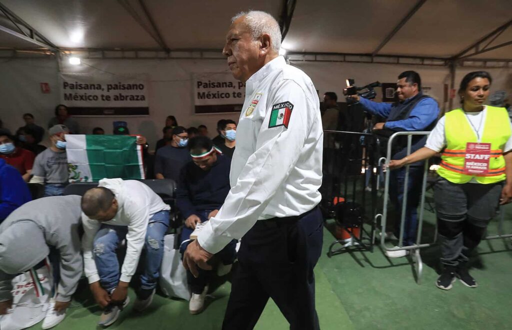 Autoridades reciben a repatriados en Chihuahua dentro de la estrategia ‘México te abraza’