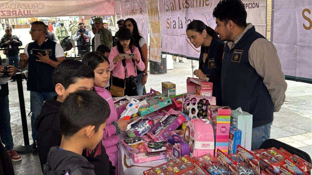 Intercambian juguetes bélicos por didácticos en campaña de desarme