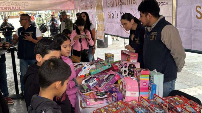 intercambian-juguetes-belicos-por-didacticos-en-campana-de-desarme.jpg Intercambian juguetes bélicos por didácticos en campaña de desarme