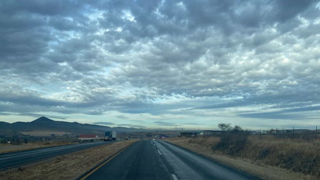 Prevén vientos fuertes, lluvias y nevadas por llegada de nuevo frente frío