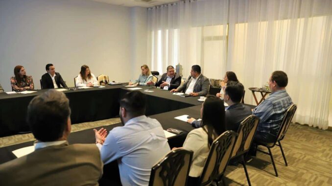 se-reune-fiscal-general-con-empresarios-de-la-radio-y-la-television-en-chihuahua.jpeg Se reúne Fiscal General con empresarios de la radio y la televisión en Chihuahua
