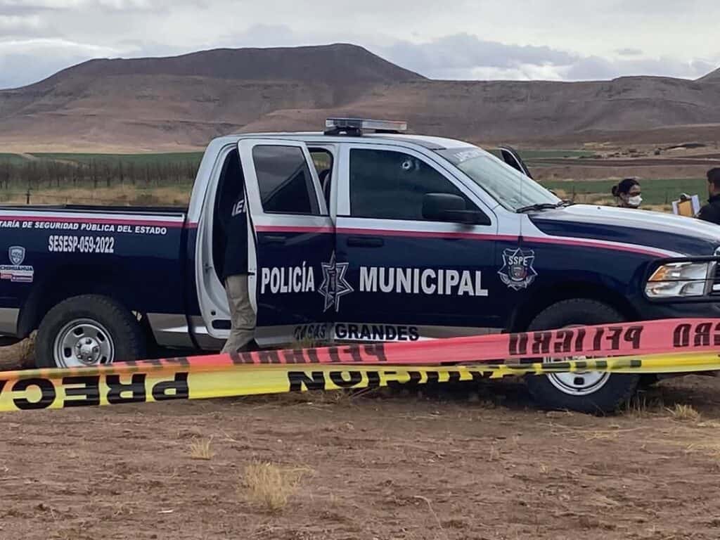 Investiga FGE hechos en donde falleció policía municipal en la carretera Casas Grandes – Mata Ortiz