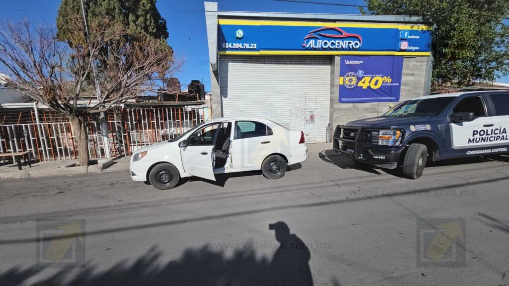 Detienen a chofer de plataforma tras amenazas con pistola de juguete en percance vial