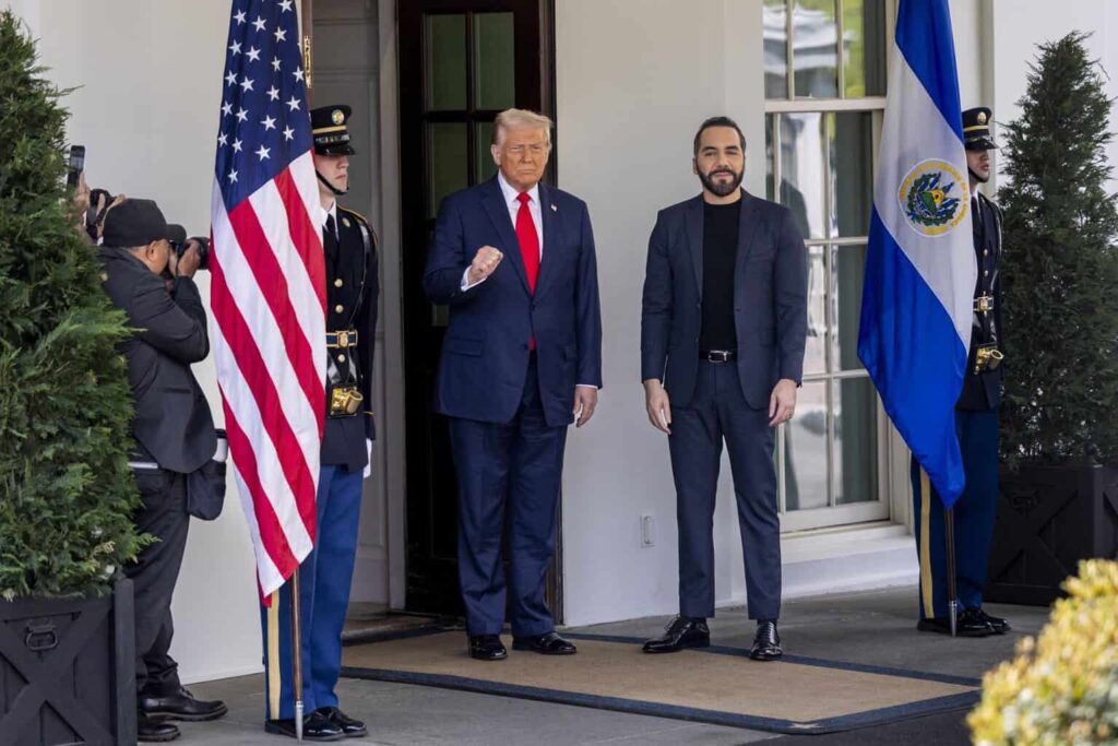 Bukele dice a Trump que EE.UU. tiene un problema de terrorismo y que El Salvador desea ayudar