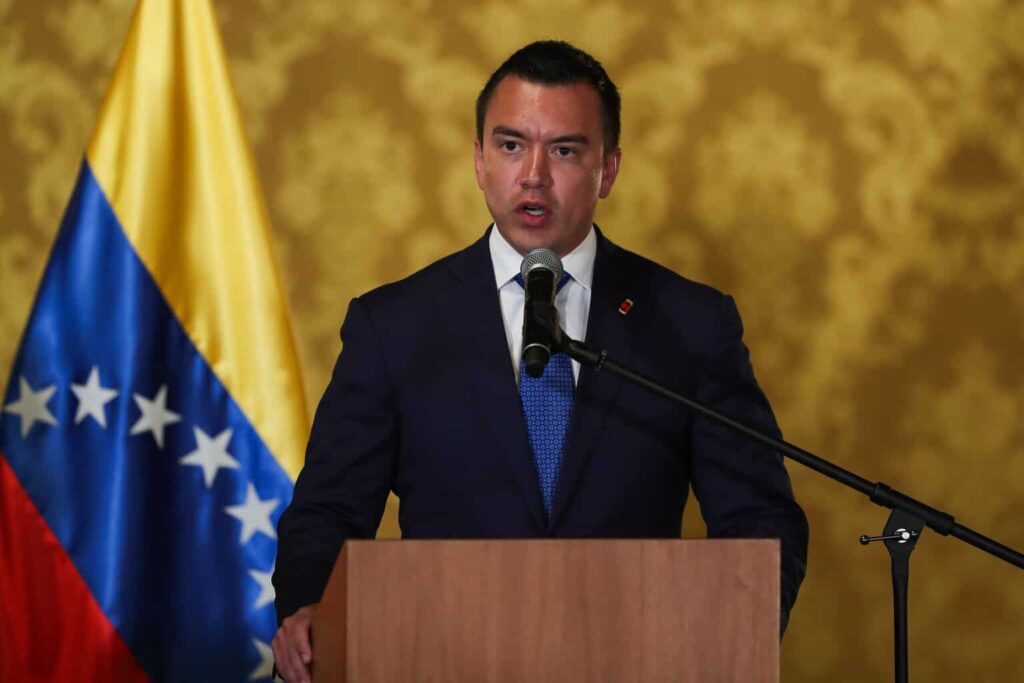 Ecuador está en «alerta máxima» tras alerta militar de posibles atentados contra Noboa
