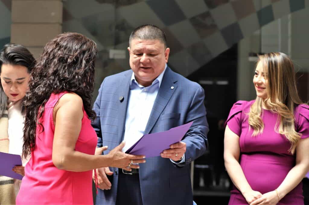 Reconocen a mujeres víctimas del delito que compartieron su testimonio de vida en un escrito narrativo