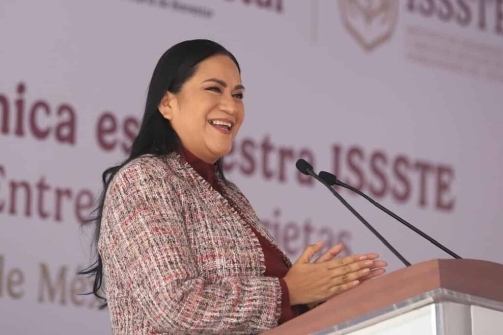 Sheinbaum defiende a titular del Bienestar, Ariadna Montiel