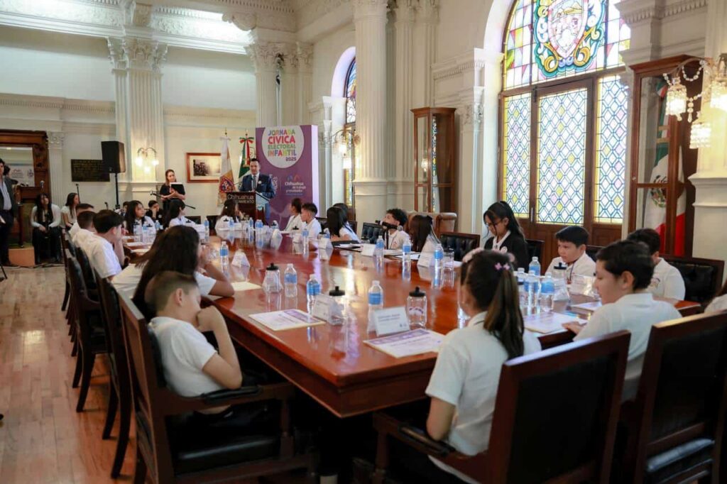 Cumplan sus sueños, no se rindan: alcalde Bonilla al Cabildo Infantil 2025