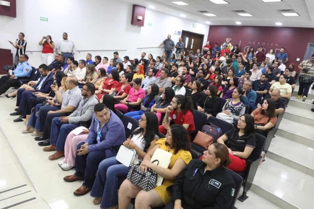 Participa FGE en capacitación para prevenir y atender delitos contra médicos veterinarios