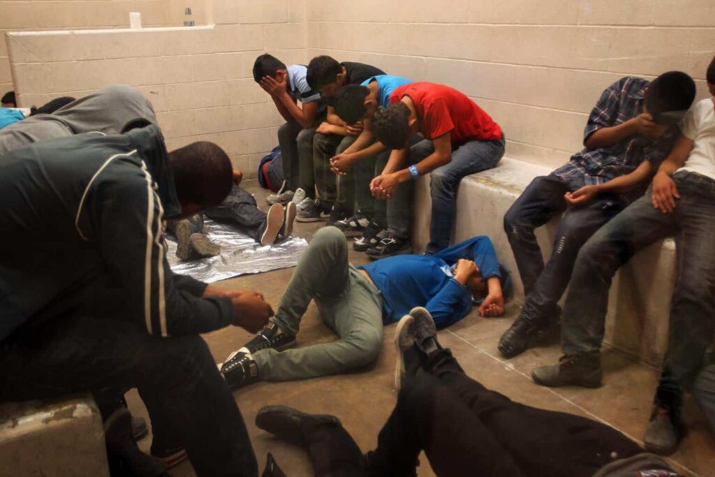 Una cárcel migratoria en la frontera sur de EE.UU. viola los derechos humanos, según AI