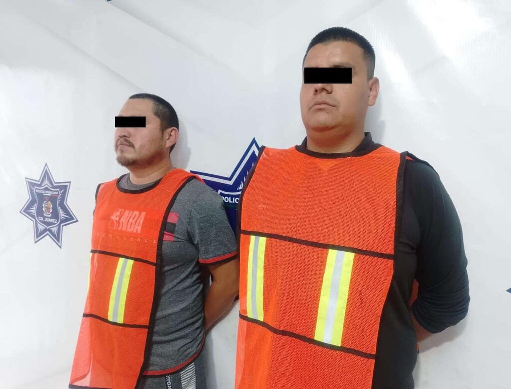 Arrestan a dos hombres con arma calibre 9 milímetros