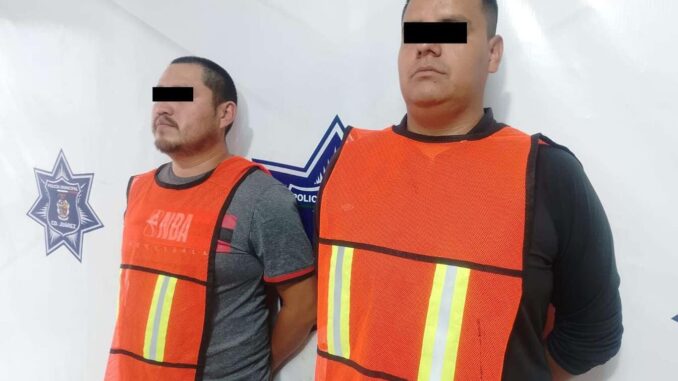 arrestan-a-dos-hombres-con-arma-calibre-9-milimetros.jpg Arrestan a dos hombres con arma calibre 9 milímetros