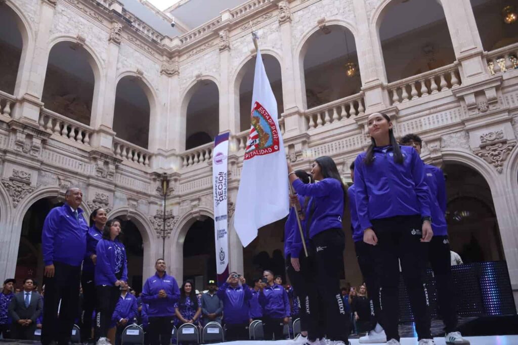 Abanderan a atletas y entrenadores rumbo a Olimpiada Nacional 2025