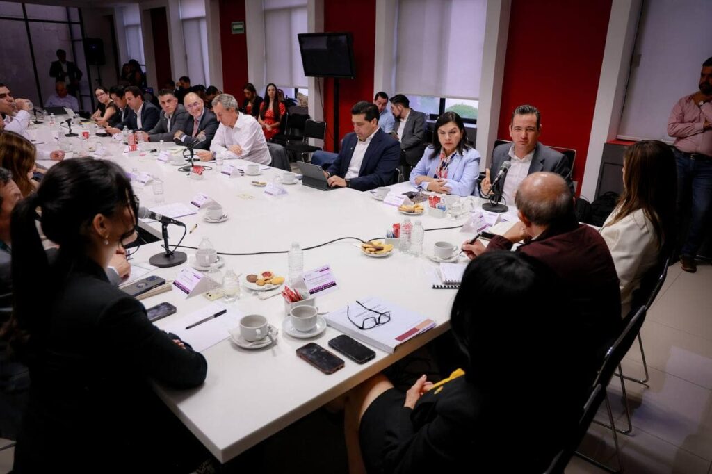 Participa alcalde Bonilla en reunión de alcaldes de Ciudades Capitales en la Secretaría de Gobernación