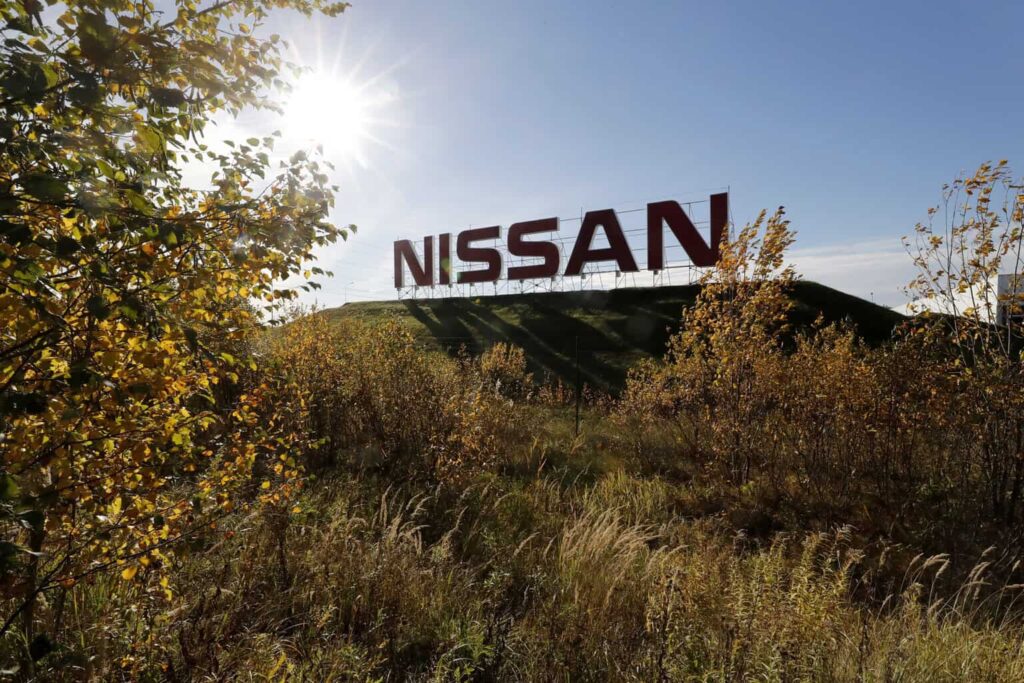 Nissan cae 3% en Bolsa tras caer en pérdidas y confirmar el despido de 20 mil personas