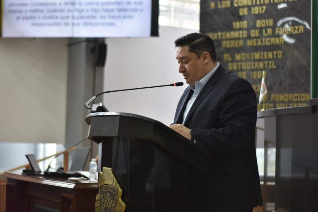 Busca Alfredo Chávez reforma para proteger a abuelas que crían a sus nietos