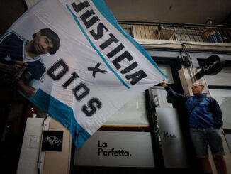 Suspenden juicio de Maradona por acusación de parcialidad de una jueza