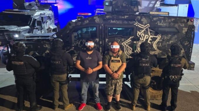 capturan-a-dos-hombres-armados-a-bordo-de-un-vehiculo-blindado-en-cuauhtemoc.jpeg Capturan a dos hombres armados a bordo de un vehículo blindado en Cuauhtémoc