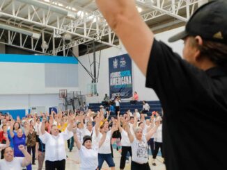 Participan más de 300 adultos mayores en mega activación física municipal