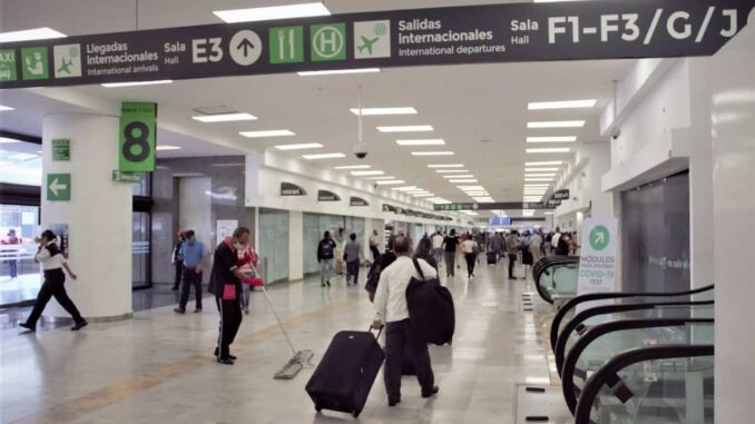 aicm-sugiere-a-pasajeros-llegar-con-anticipacion-debido-a-trabajos-de-remodelacion.jpg AICM sugiere a pasajeros llegar con anticipación debido a trabajos de remodelación