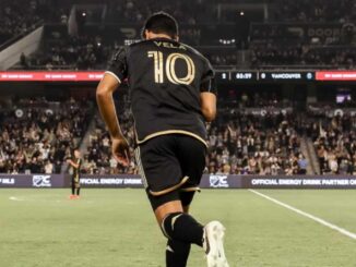 El mexicano Carlos Vela se retira del fútbol