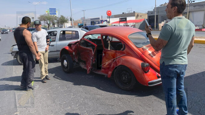 choque-deja-a-una-mujer-lesionada-a-la-altura-de-paseos-de-chihuahua.jpeg Choque deja a una mujer lesionada a la altura de Paseos de Chihuahua