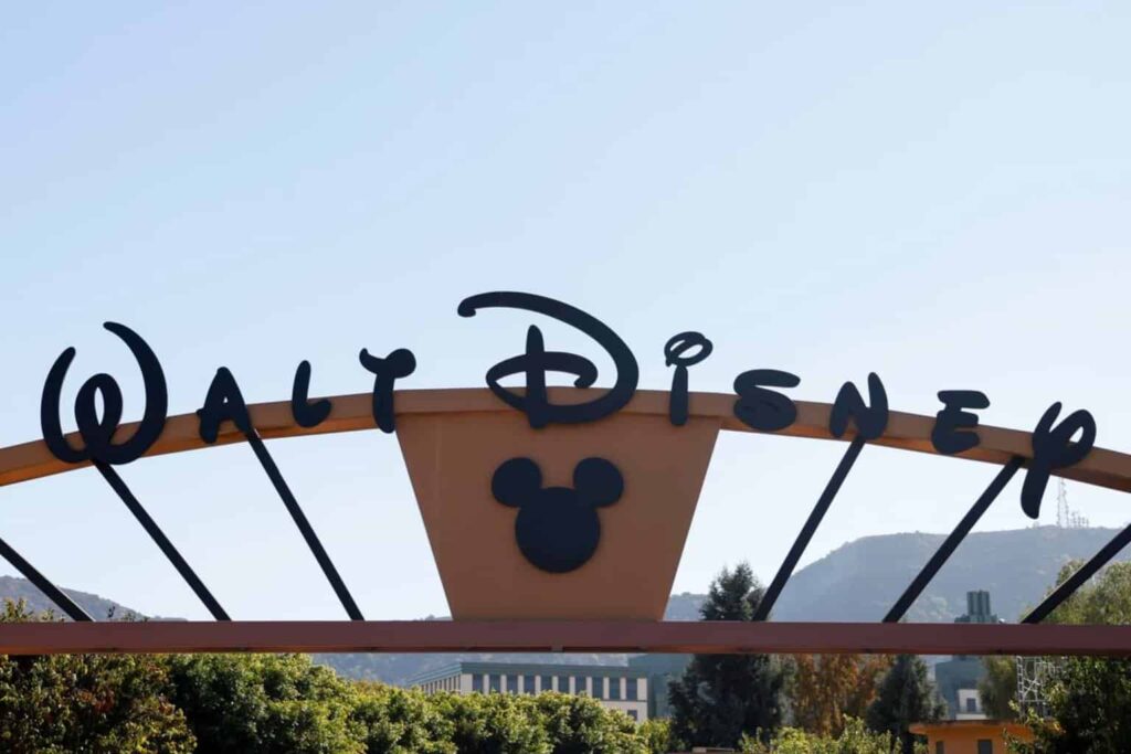 Un hombre se declara culpable de robar 1.1 terabytes de datos a Disney en 2024