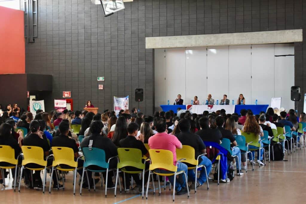 Participan FGE, FEM, AEI, CEJUM y CEAVE en ‘Conversatorio de Prevención de la Violencia Escolar’