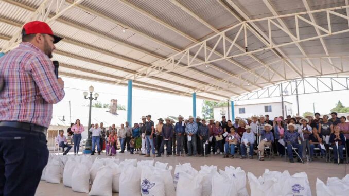 recorre-arturo-medina-la-sierra-con-entrega-permanente-de-apoyos-alimentarios.jpeg Recorre Arturo Medina la sierra con entrega permanente de apoyos alimentarios
