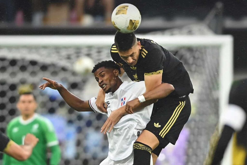 México le gana 1-0 a República Dominicana tras 45 minutos