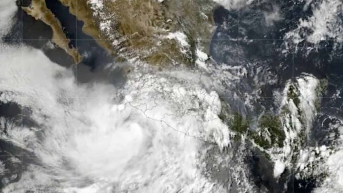dalila-avanza-en-el-pacifico-mexicano-habra-lluvias-intensas-a-torrenciales-en-5-estados.jpg «Dalila» avanza en el Pacífico mexicano; habrá lluvias intensas a torrenciales en 5 estados