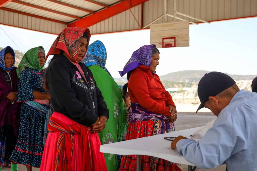 Distribuyen DIF Estatal y SPyCI más de 10 toneladas de apoyos alimentarios en Bocoyna