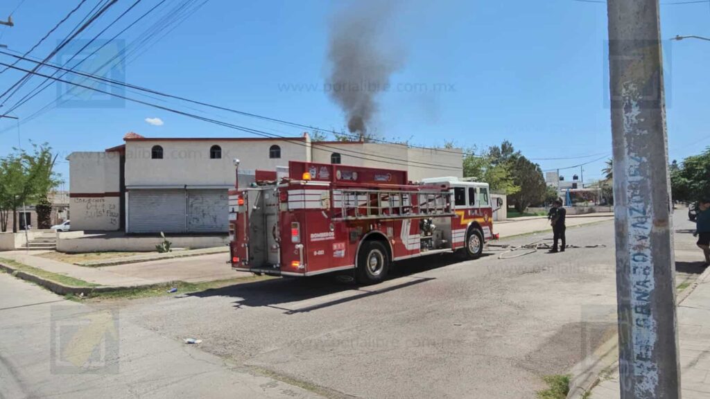 Controlan incendio en centro comunitario San José tras explosión; no hubo personas heridas